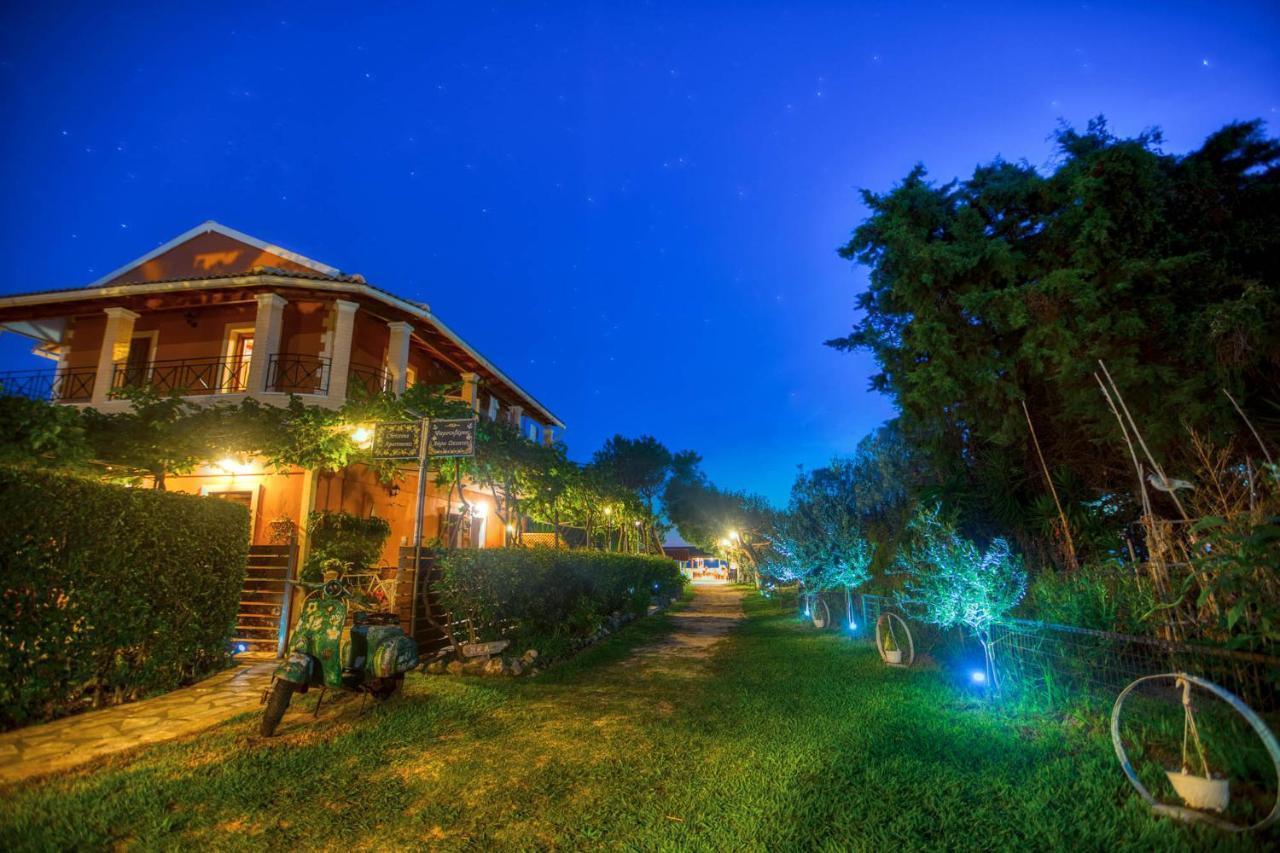 Christinas Apartments Άγιος Ματθαίος Εξωτερικό φωτογραφία