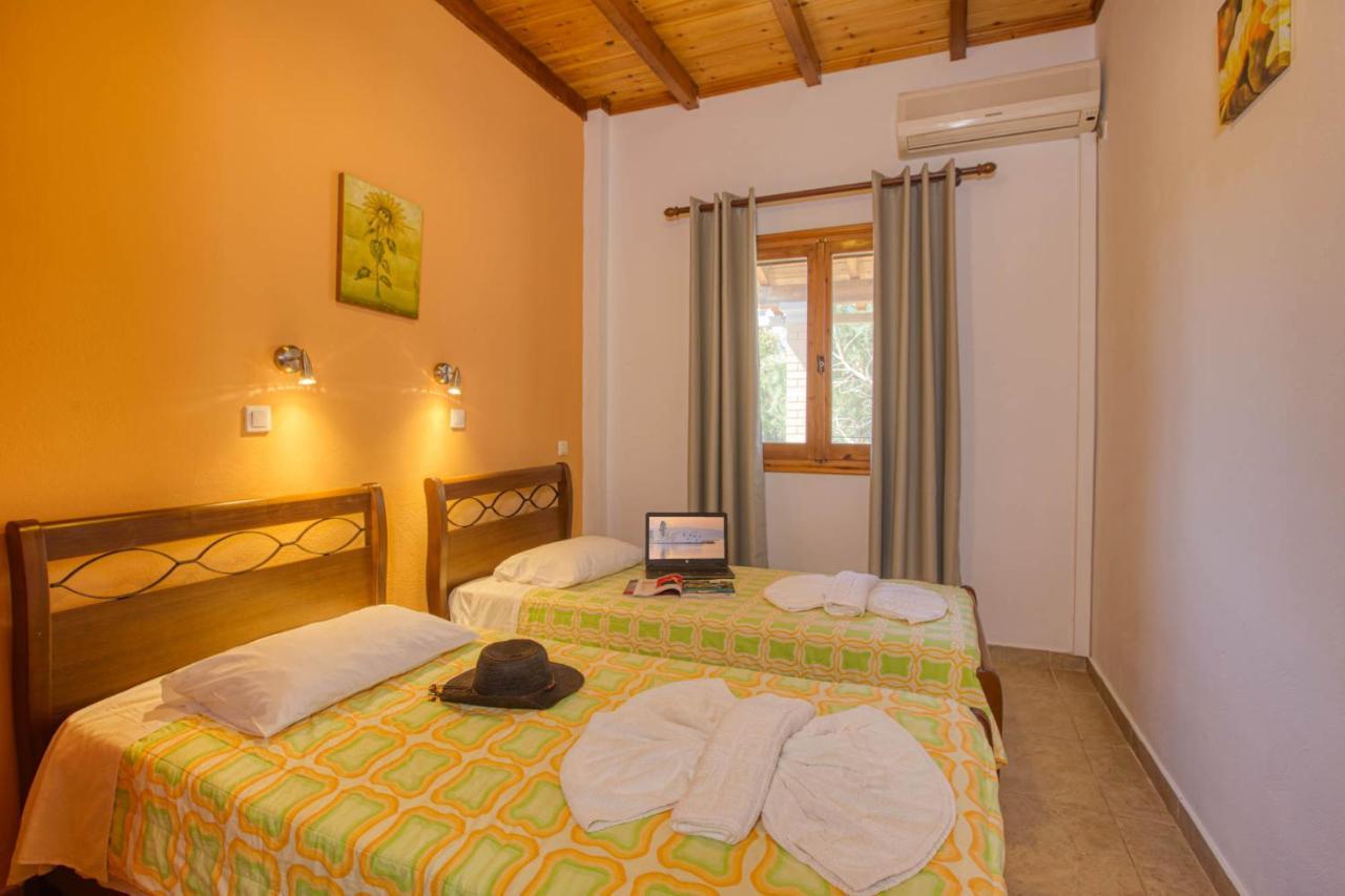 Christinas Apartments Άγιος Ματθαίος Εξωτερικό φωτογραφία